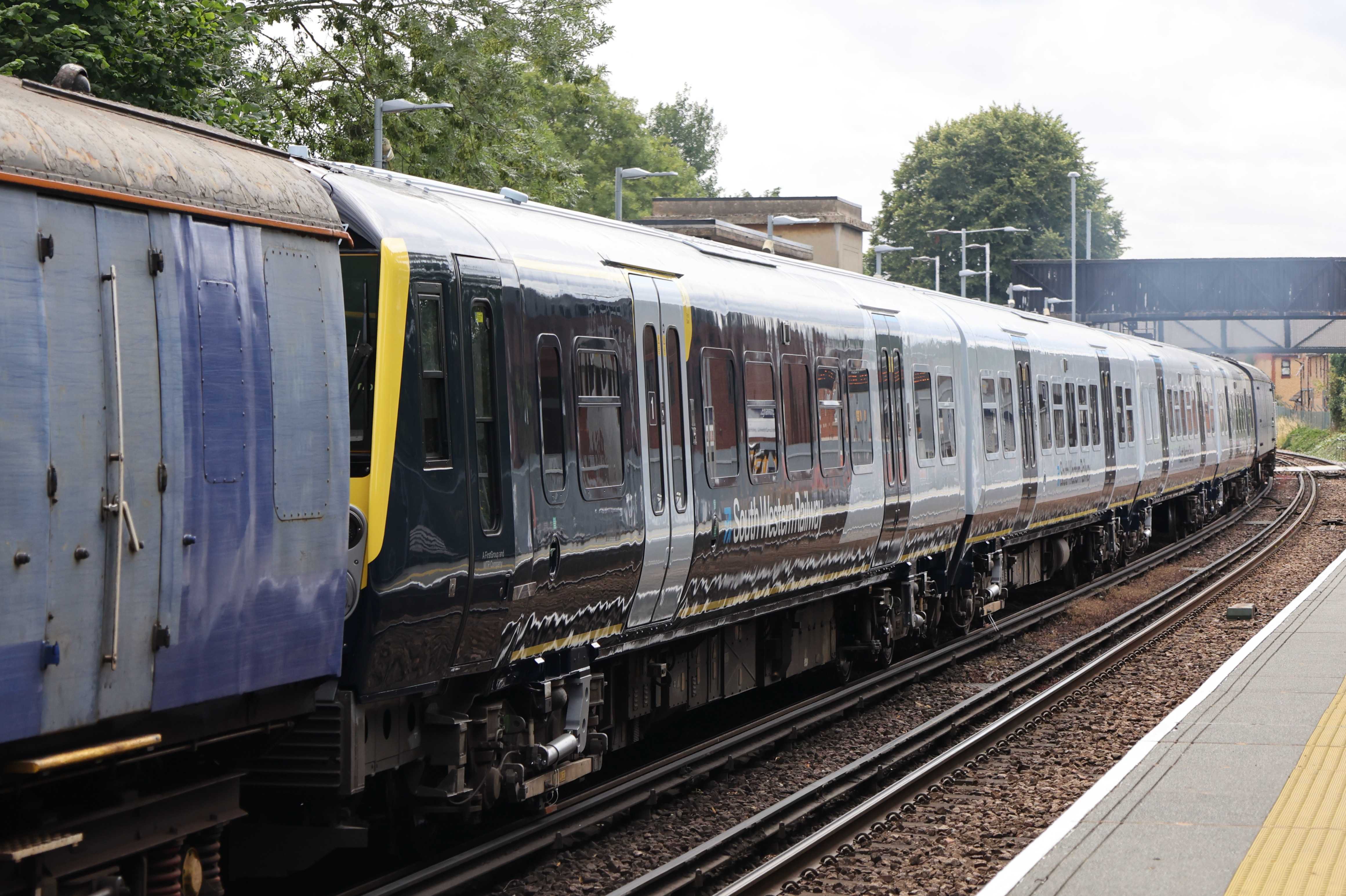 458417's trailing cab