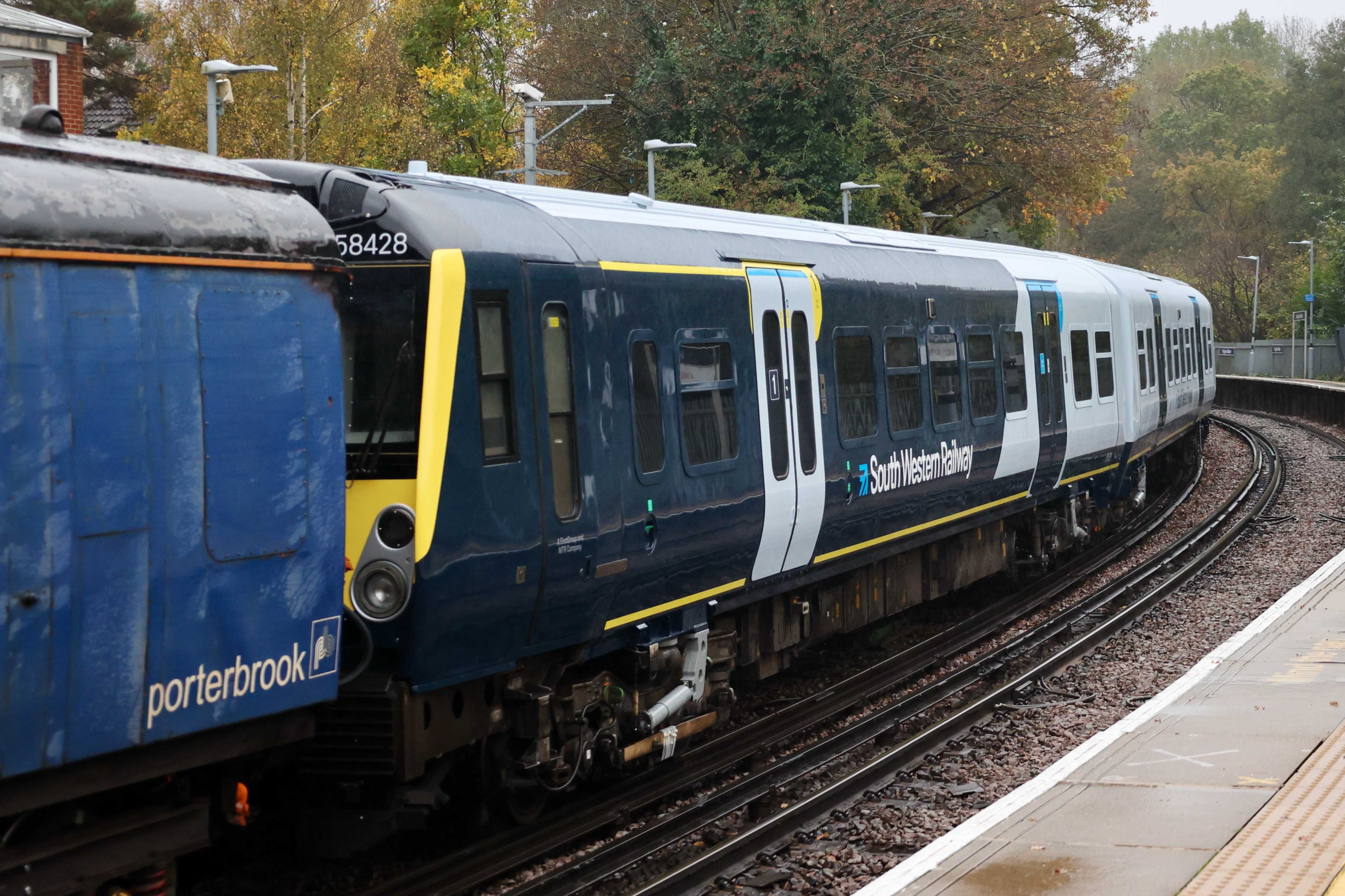 458428's trailing cab